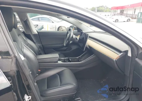 2018 Tesla Model 3 Long Range/Mid Range из США, поврежденный, VIN 5YJ3E1EA1JF157058